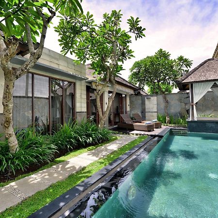 The Khayangan Dreams Villa, Seminyak Bagian luar foto