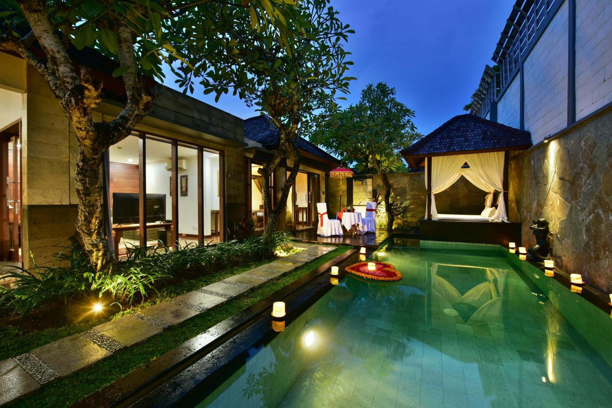 The Khayangan Dreams Villa, Seminyak Bagian luar foto