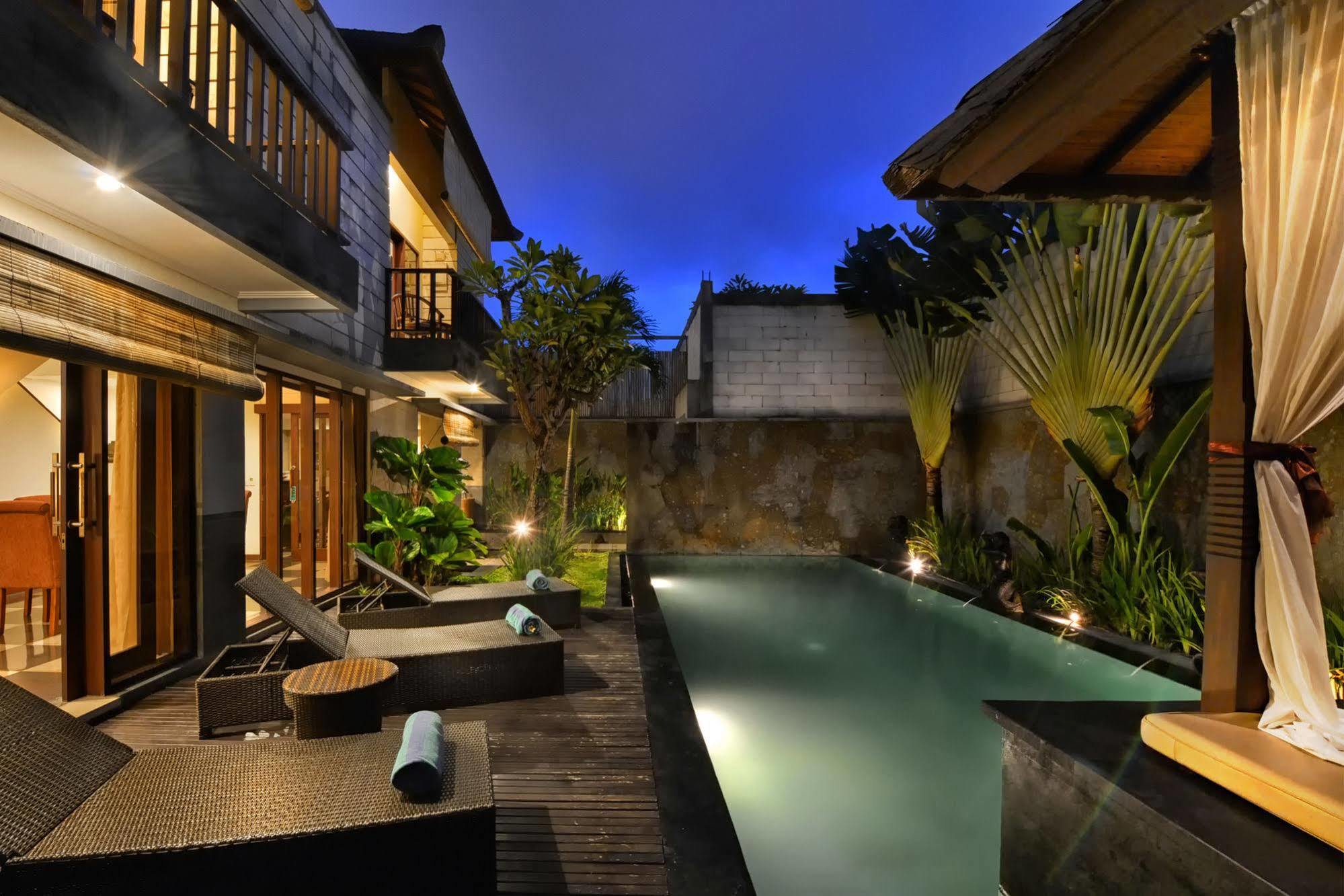 The Khayangan Dreams Villa, Seminyak Bagian luar foto